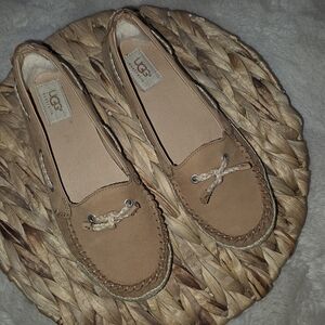 UGG Chivon espadrille moccasin shoe leather loafer tan brown sheepskin Sz 7.5